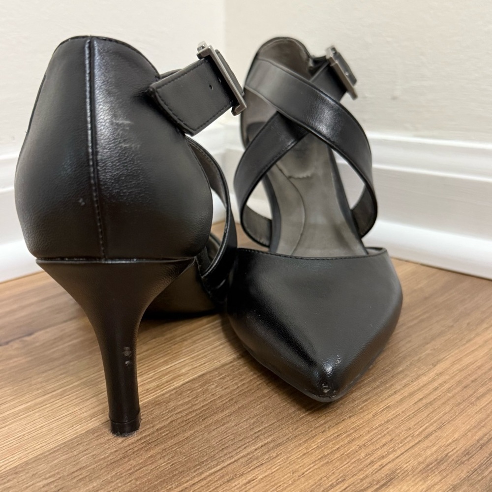 Life Stride Black Women's Heels - Picture 3 of 3